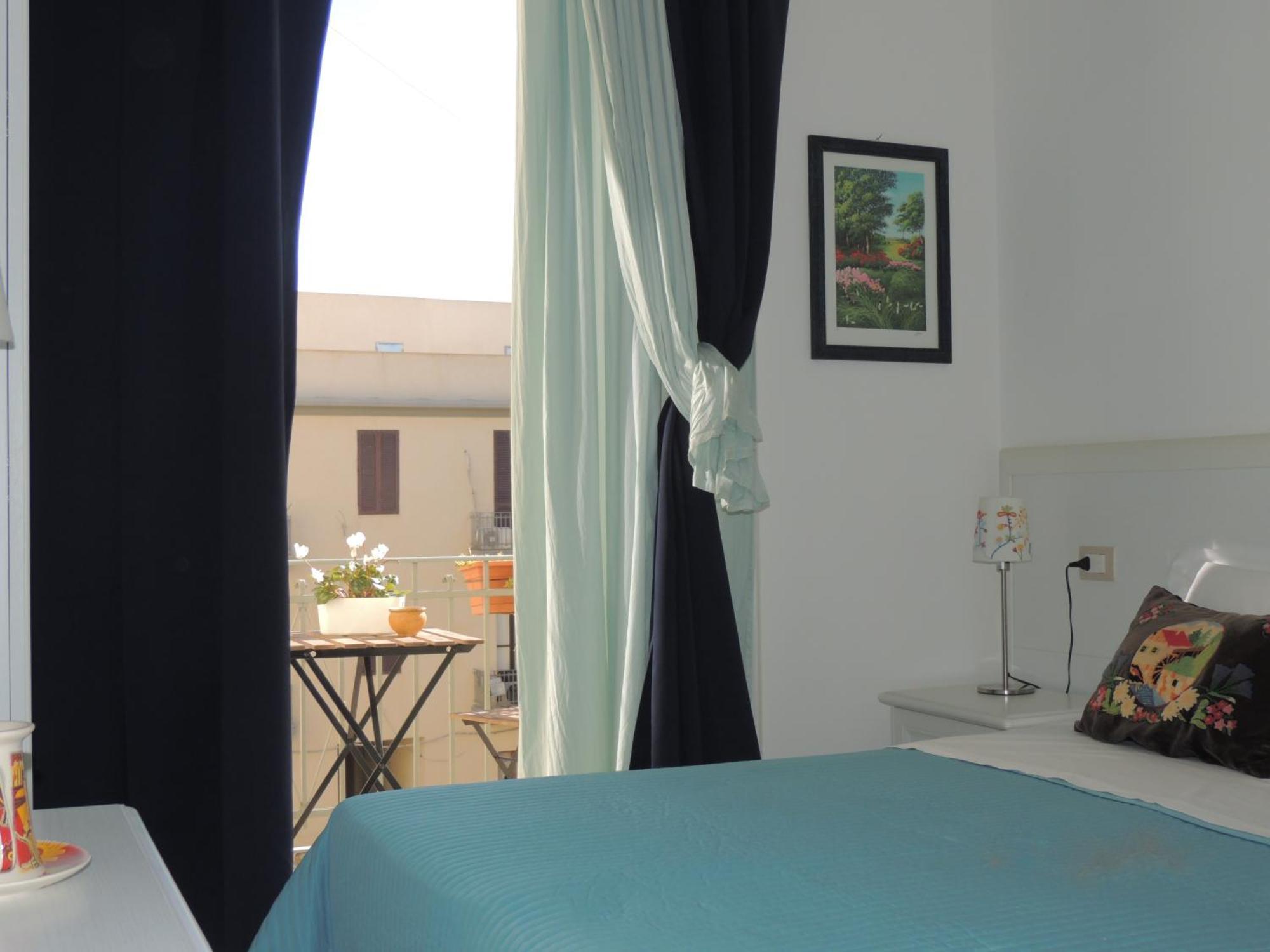 B&B Nike - Rooms Only Syracuse Phòng bức ảnh